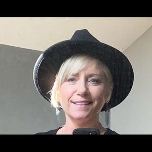 Meet your Posher, Shelley